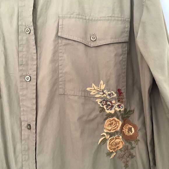 RALPH LAUREN FLORAL EMBROIDERED MILITARY WOMAN BUTTON DOWN SHIRT… - Picture 8 of 16